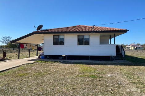 18 Banks St, Yuleba, QLD 4427