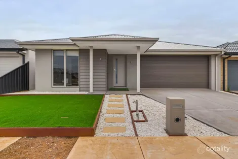 12 Munro Ave, Melton South, VIC 3338