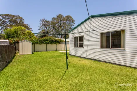 13a Goobarabah Ave, Lake Haven, NSW 2263
