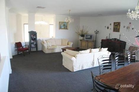 Property photo of 2 Hickory Place Springvale NSW 2650