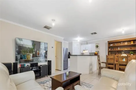 Property photo of 8 Admiralty Circuit Smithfield SA 5114