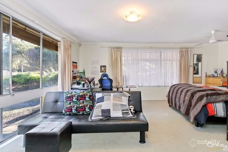 Property photo of 29 Flinders Crescent Hackham SA 5163