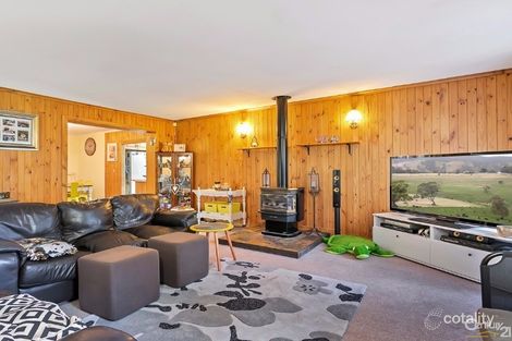 Property photo of 29 Flinders Crescent Hackham SA 5163