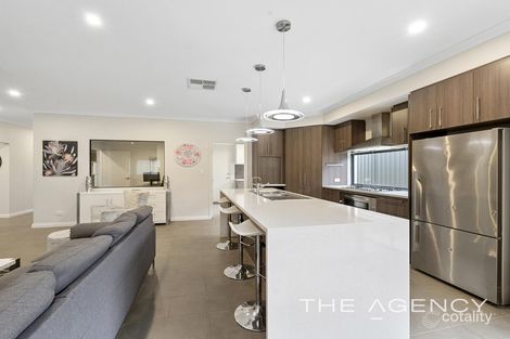 Property photo of 5 Versailles Turn Landsdale WA 6065