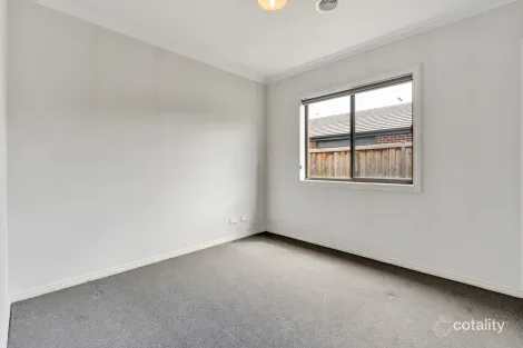 Property photo of 33 Winscombe Road Werribee VIC 3030