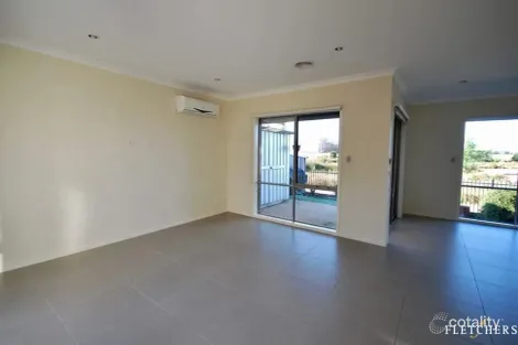 Property photo of 16 Coberley Way Cranbourne North VIC 3977