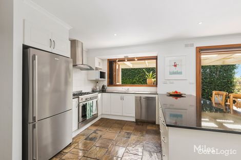 Property photo of 32 Wendover Place Yallambie VIC 3085