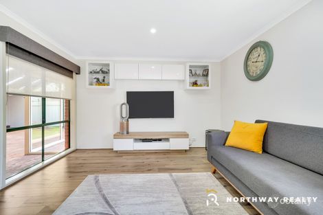 Property photo of 14 Boyden Square Roxburgh Park VIC 3064