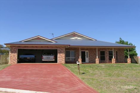 3 Schloss Ct, Westbrook, QLD 4350