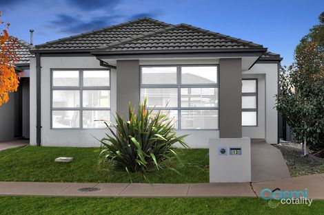 Property photo of 13 Sandwood Place Craigieburn VIC 3064