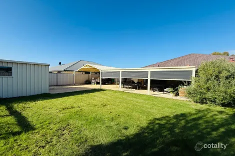 Property photo of 9 Cobalt Link Australind WA 6233