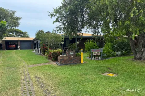 16 Paul Dr, Point Vernon, QLD 4655