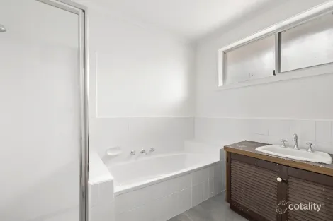 Property photo of 3/30 Burns Avenue Clayton South VIC 3169