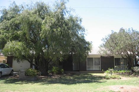 11 Loretta St, Redwood Park, SA 5097