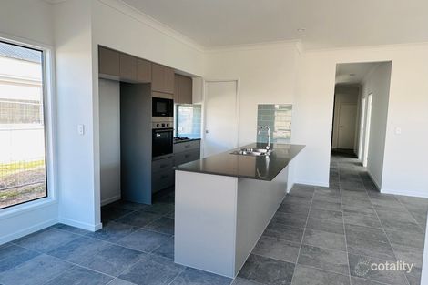 17 Kohler Dr, Yamba, NSW 2464