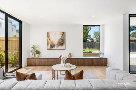 17b Hinkler Rd, Glen Waverley, VIC 3150