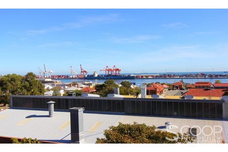 2/30 Burt St, Fremantle, WA 6160