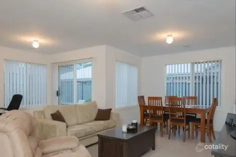 Property photo of 13 Windermere Boulevard Pakenham VIC 3810