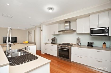 Property photo of 30 Glass Crescent Doreen VIC 3754