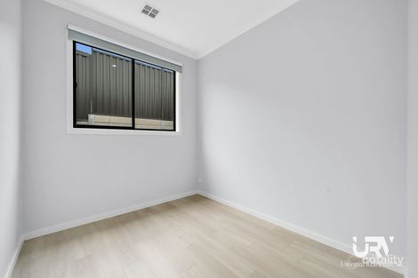 Property photo of 17 Clockwise Street Greenvale VIC 3059