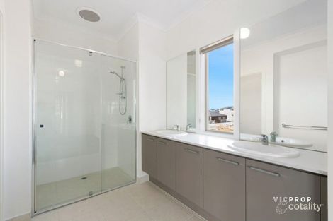 Property photo of 36 Whitestone Road Point Cook VIC 3030