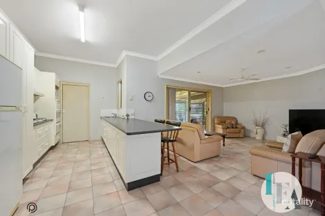 Property photo of 36 Shipton Crescent Mount Warrigal NSW 2528