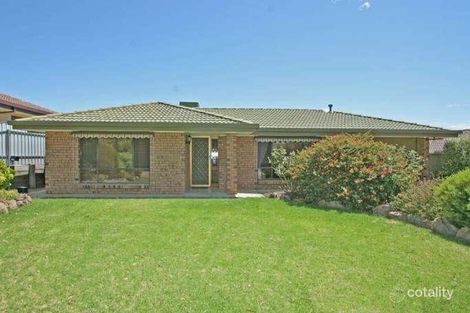 Property photo of 5 Hendrix Crescent Woodcroft SA 5162