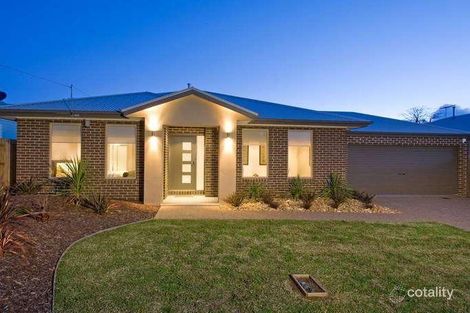 14 Bayview Rd, Mornington, VIC 3931