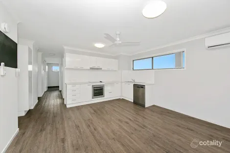 Property photo of 2/35 Lavender Place Fitzgibbon QLD 4018