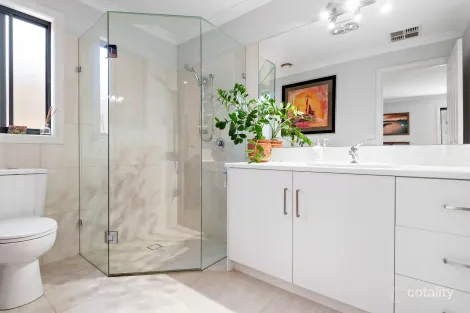 Property photo of 23 Hinkley Avenue Croydon VIC 3136