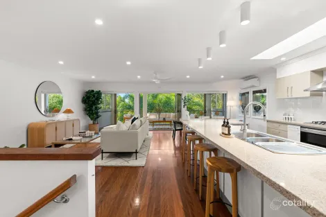 Property photo of 161 Ocean Parade Burleigh Heads QLD 4220