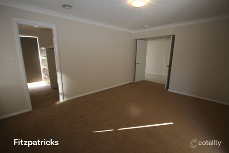 Property photo of 7 Hollows Crescent Lloyd NSW 2650