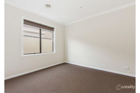 Property photo of 10 Ken James Place Burnside Heights VIC 3023