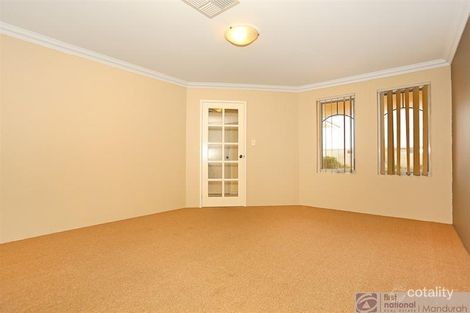 Property photo of 5 Riceflower Boulevard Halls Head WA 6210