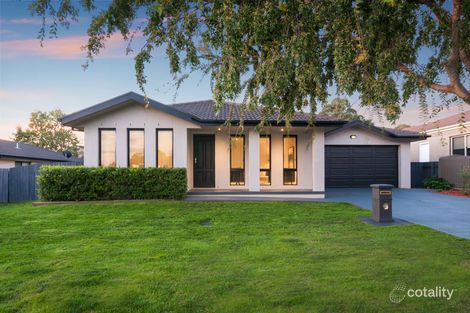 7 Mary Hall Cct, Dunlop, ACT 2615