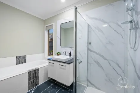 Property photo of 52 Mollison Drive Doreen VIC 3754