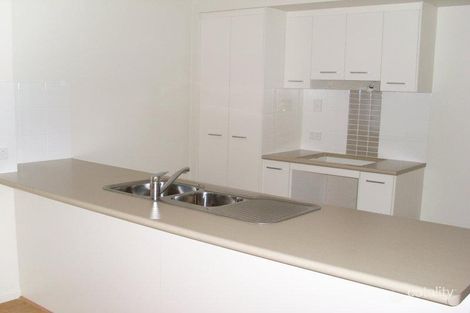 Property photo of 32 Salomon Court Goodna QLD 4300