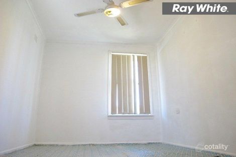 Property photo of 25 O'Neile Crescent Lurnea NSW 2170