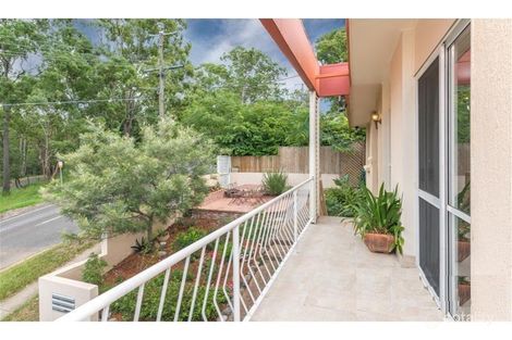 104 Carmody Rd, St Lucia, QLD 4067