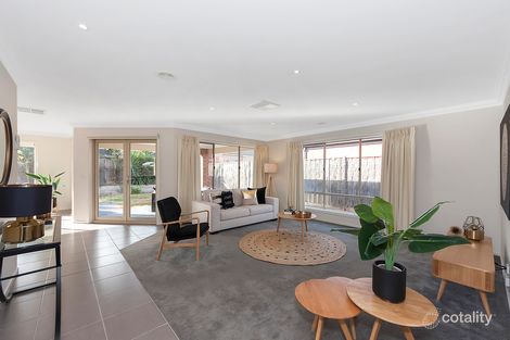 Property photo of 22 Gillow Grove Doreen VIC 3754