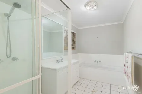Property photo of 107 River Oak Drive Helensvale QLD 4212