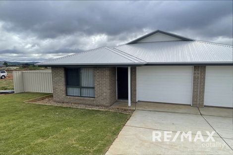 Property photo of 1/17 Wyoming Avenue Gobbagombalin NSW 2650