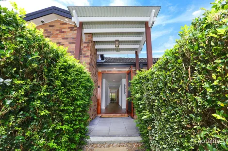 Property photo of 6 Greenleaf Street Upper Coomera QLD 4209