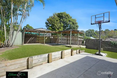 Property photo of 120 Blackman Parade Unanderra NSW 2526