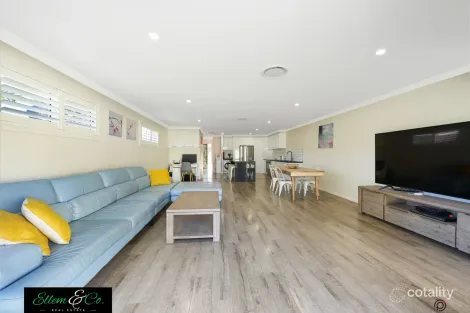 Property photo of 120 Blackman Parade Unanderra NSW 2526