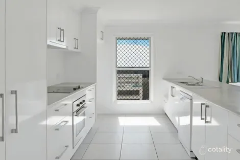 Property photo of 45 Waterview Drive Lammermoor QLD 4703
