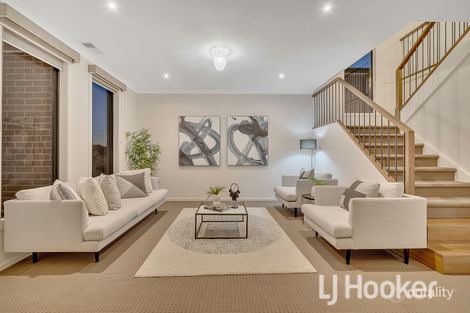 Property photo of 35 Newbridge Boulevard Clyde North VIC 3978