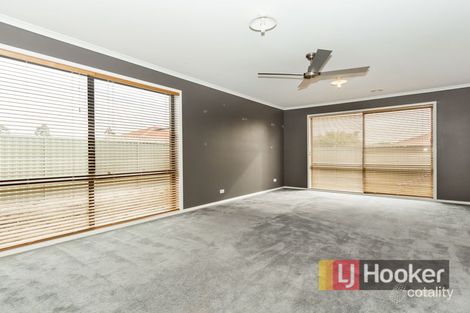 Property photo of 10 Foxwood Drive Cranbourne East VIC 3977