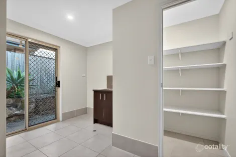 Property photo of 6 Pickering Place Upper Kedron QLD 4055