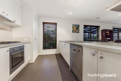 Property photo of 14 Peartree Grove Burnside Heights VIC 3023